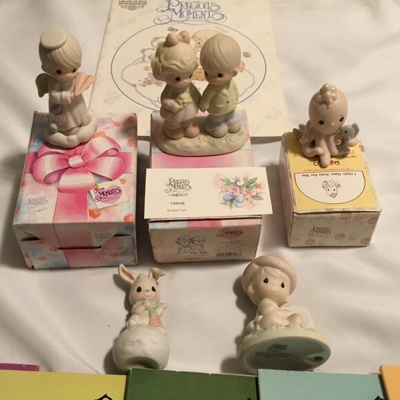 Lot of 5 Precious Moments Porcelain Figurines Enesco, 6 Color Books, 1 X Stich - Picture 3 of 10